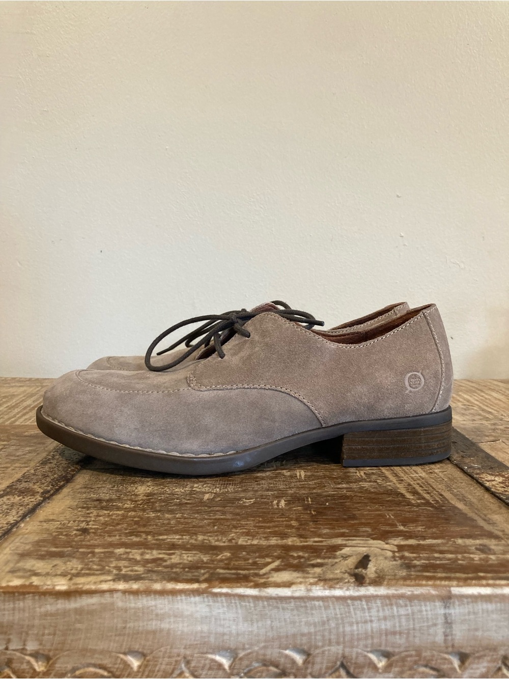 Born Women’s Taupe Suede Oxfords Lace-Up Loafers Size 9 Medium Width - Picture 2 of 14